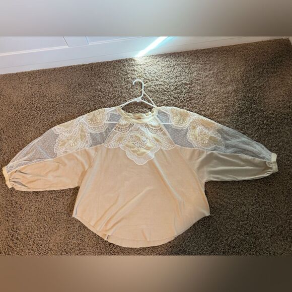 Free People NWOT Toni Top Cream Mesh Lace Relaxed Fit Size Small oversized - Picture 3 of 6